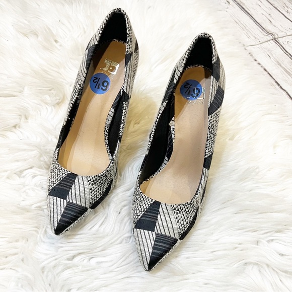Joe’s Jeans Black & White Geometric Print Pointed Toe Heels Women’s Size 6.5M - Picture 3 of 6